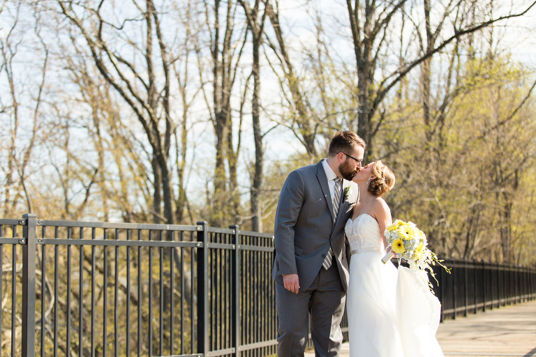 COVER_cmorris_20160430_3108